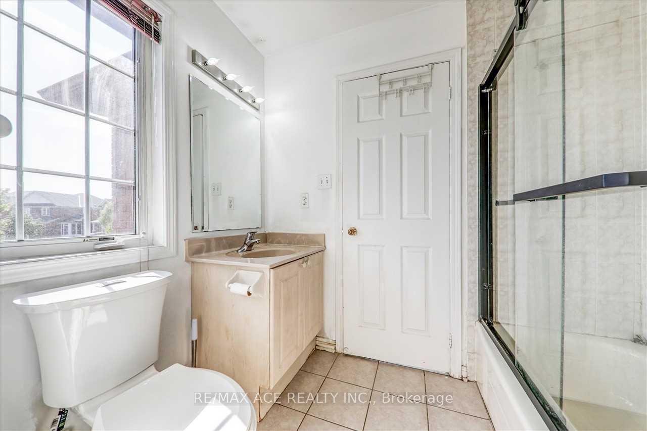Photo 21 of 35 Pitchpine Drive, Scarborough, Rouge — HOMEH