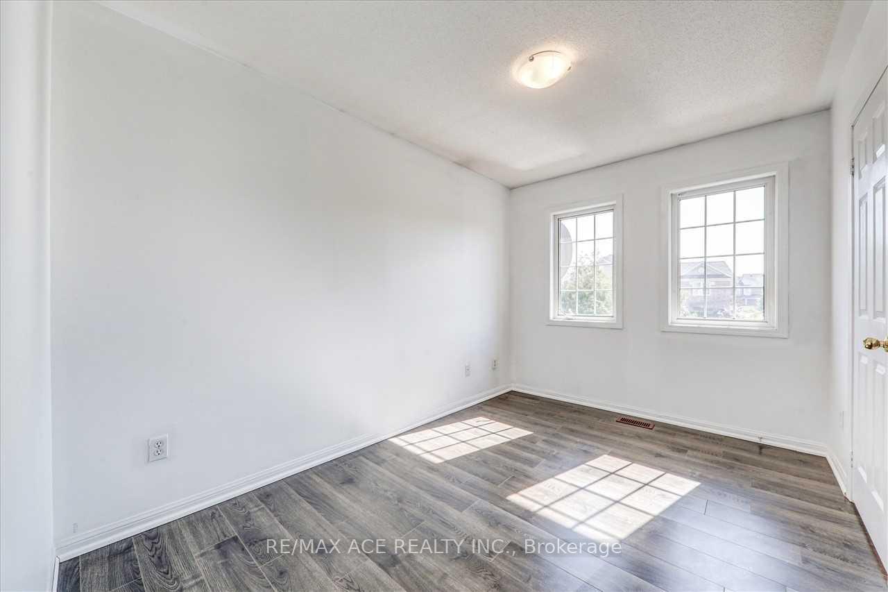 Photo 22 of 35 Pitchpine Drive, Scarborough, Rouge — HOMEH