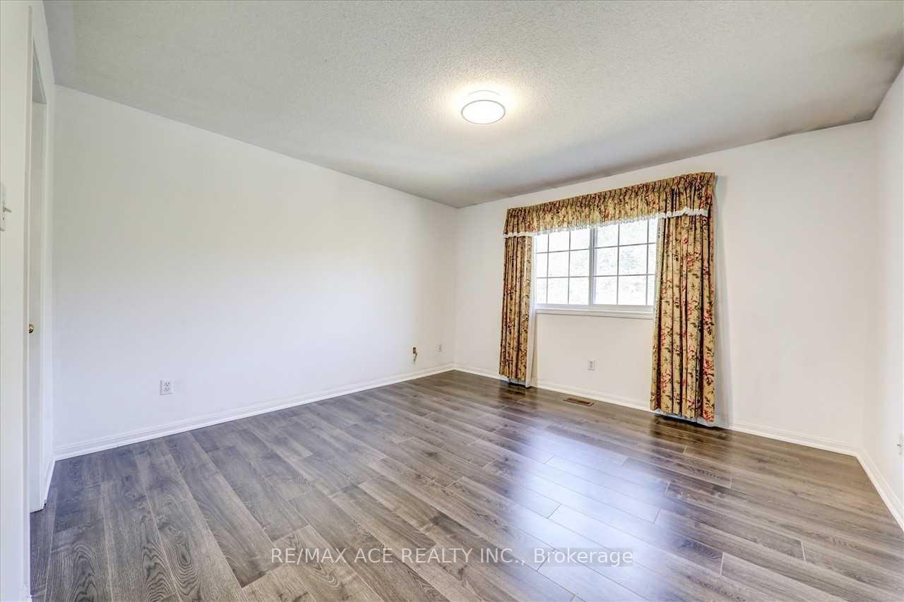 Photo 26 of 35 Pitchpine Drive, Scarborough, Rouge — HOMEH