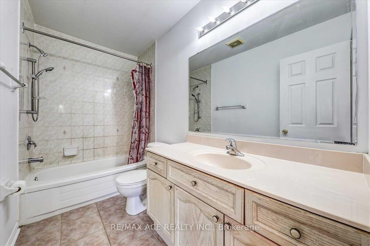 Photo 28 of 35 Pitchpine Drive, Scarborough, Rouge — HOMEH