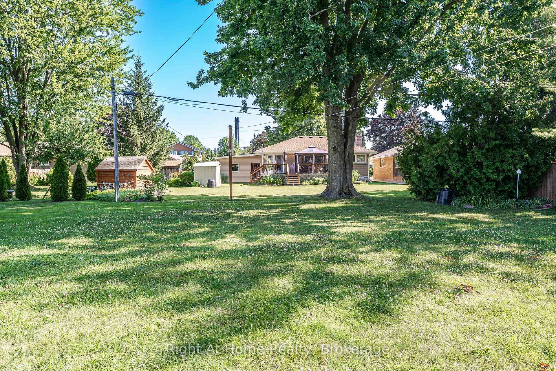 Photo 3 of 202 Easson Street, Stratford — HOMEH