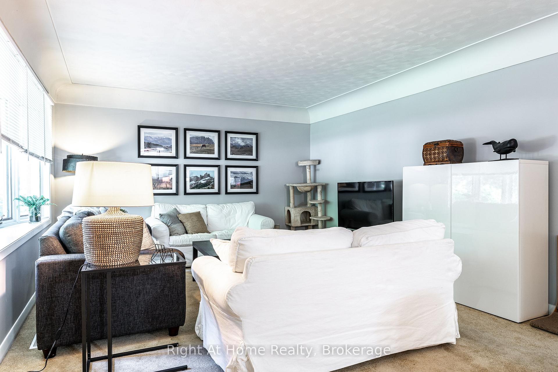 Photo 16 of 202 Easson Street, Stratford — HOMEH