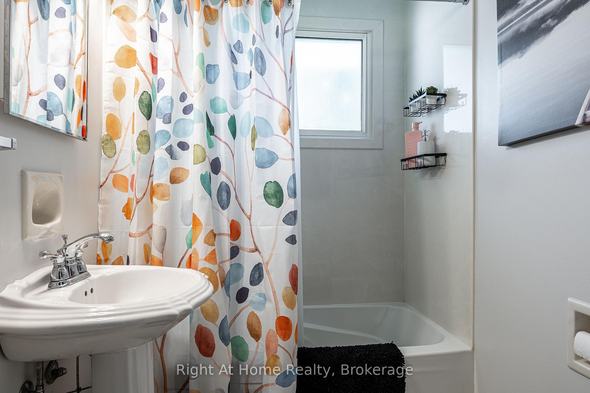 Photo 30 of 202 Easson Street, Stratford — HOMEH