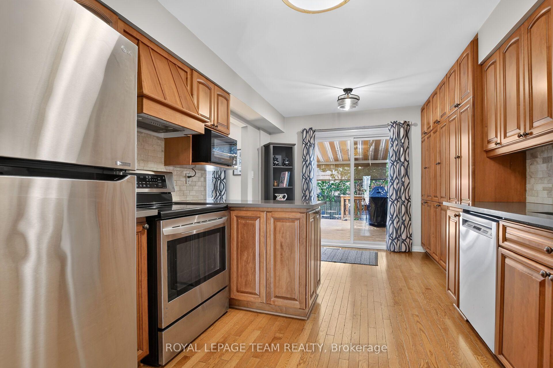 Photo 11 of 3 Hepburn Court, Ottawa, Kanata - Katimavik — HOMEH