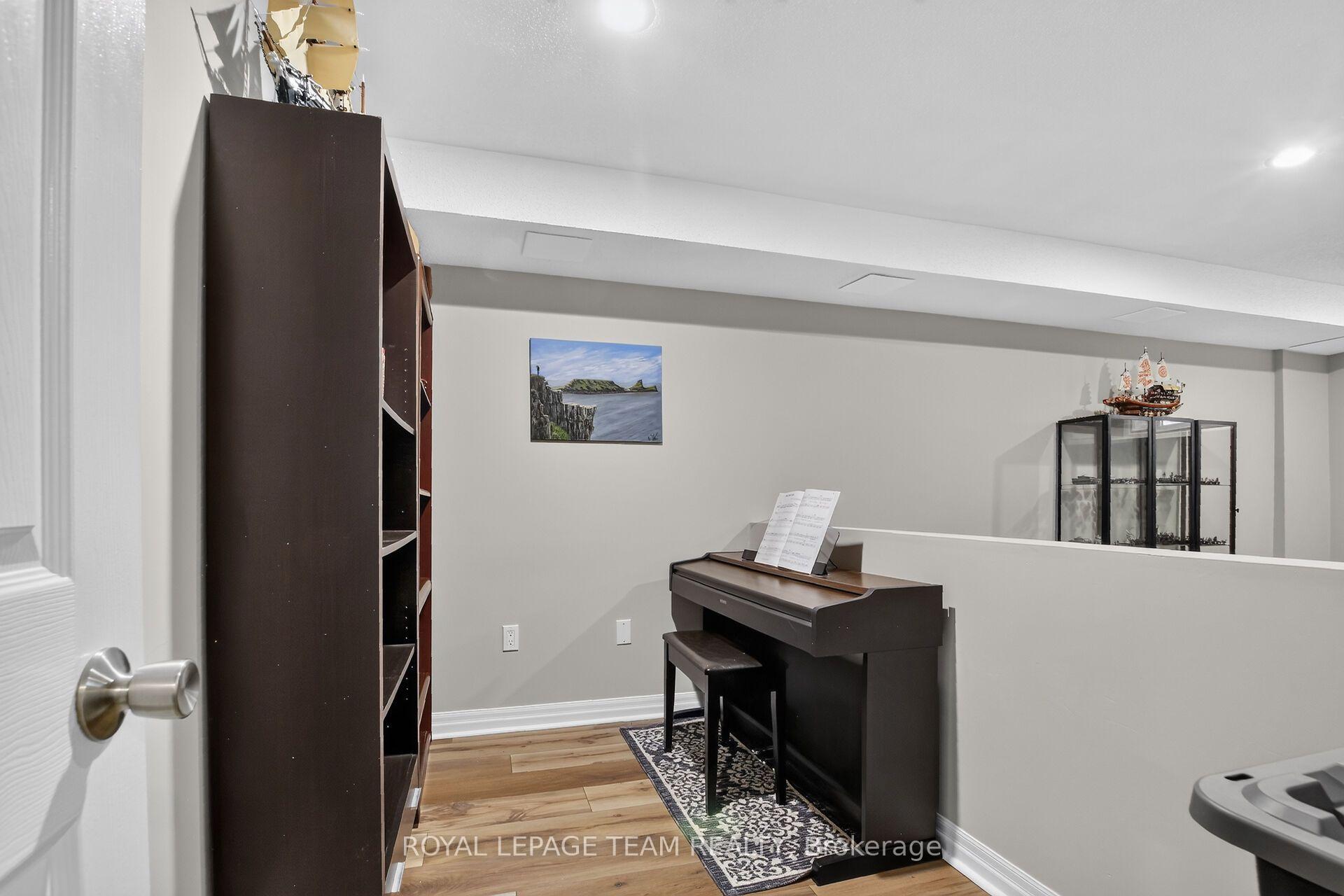 Photo 32 of 3 Hepburn Court, Ottawa, Kanata - Katimavik — HOMEH