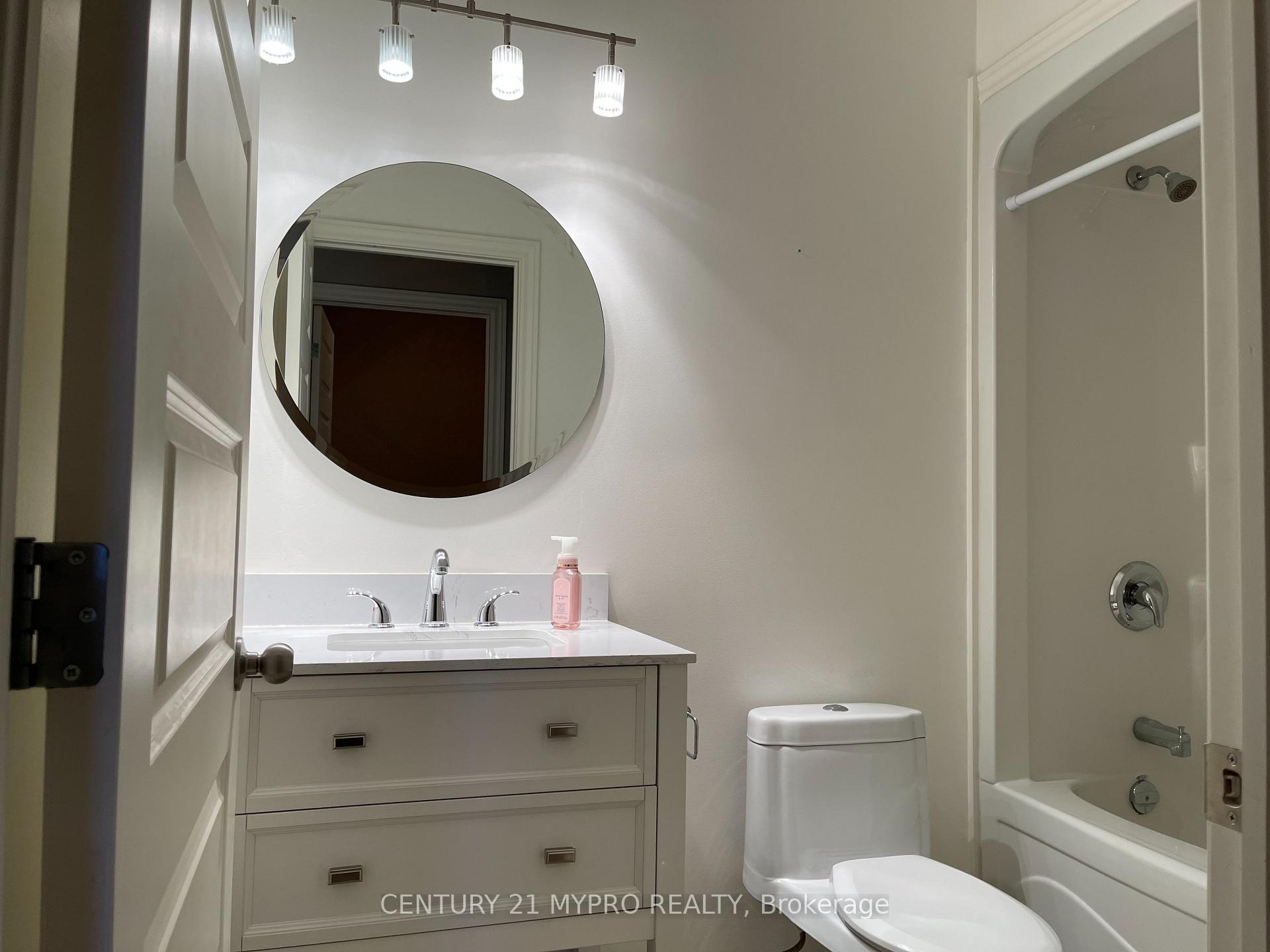 Photo 11 of 1005 Oakcrossing Gate, London, North M — HOMEH