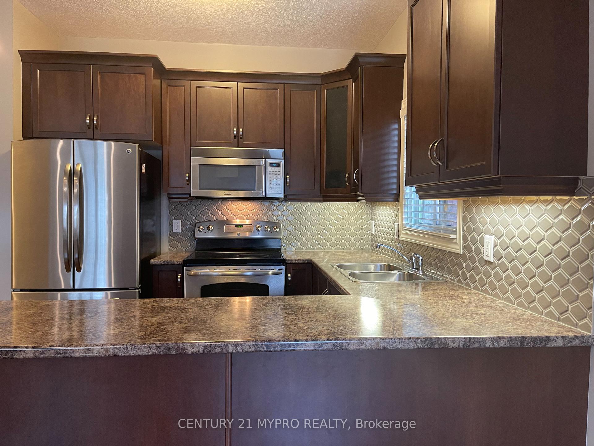 Photo 39 of 1005 Oakcrossing Gate, London, North M — HOMEH