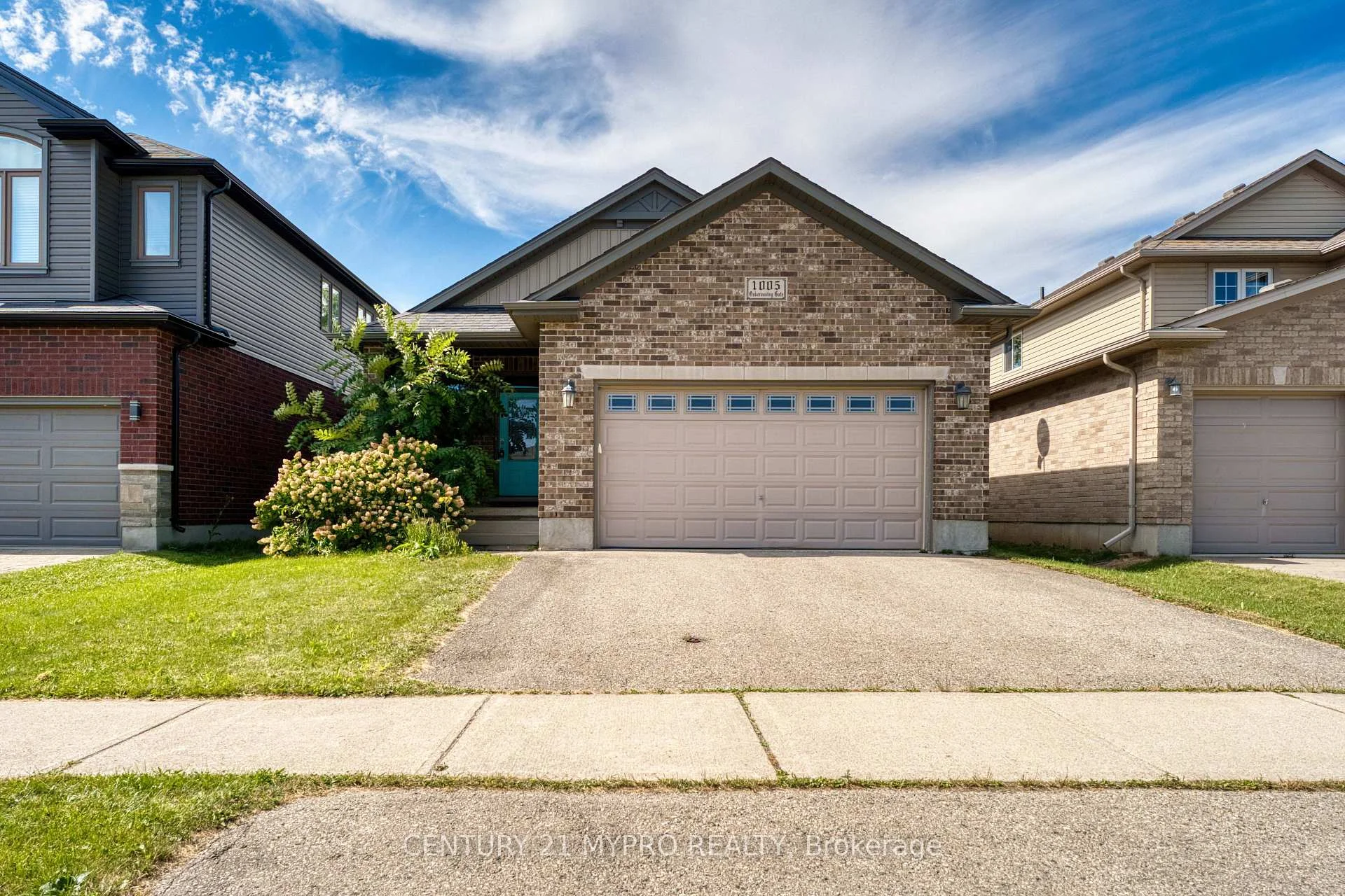 Photo 4 of 1005 Oakcrossing Gate, London, North M — HOMEH