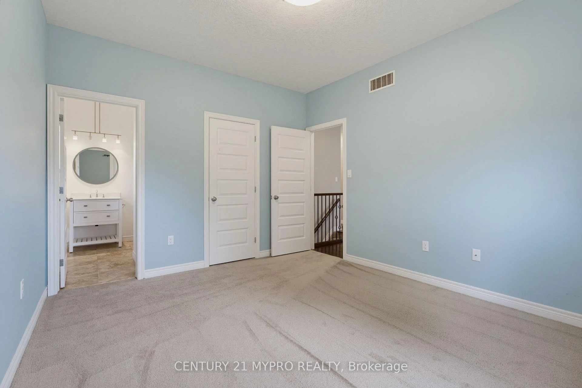 Photo 40 of 1005 Oakcrossing Gate, London, North M — HOMEH