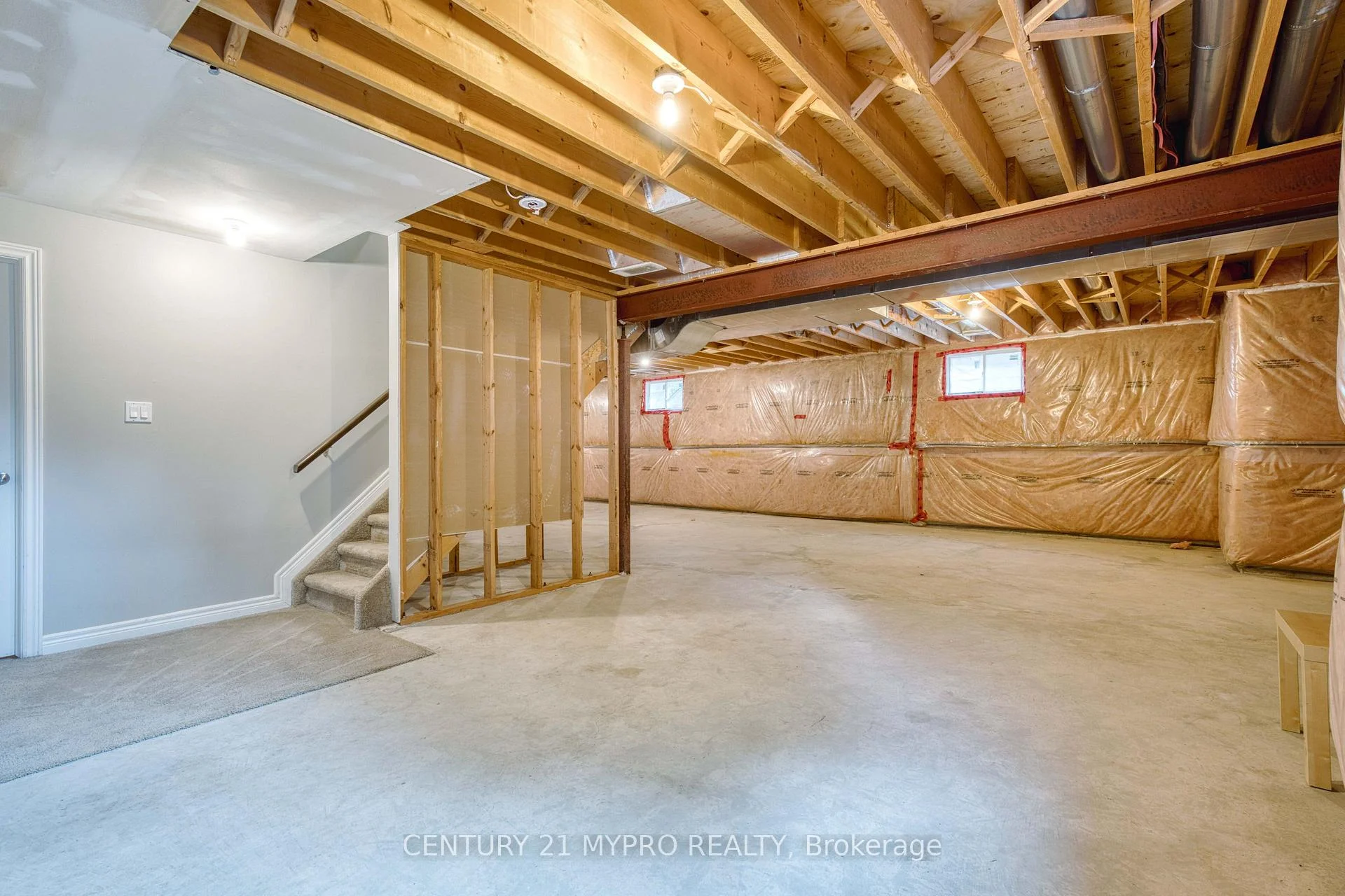 Photo 56 of 1005 Oakcrossing Gate, London, North M — HOMEH