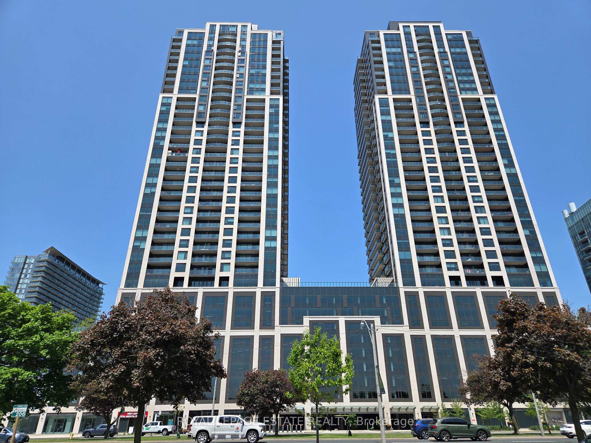Front of Unit 1608, 1928 Lake Shore Boulevard W