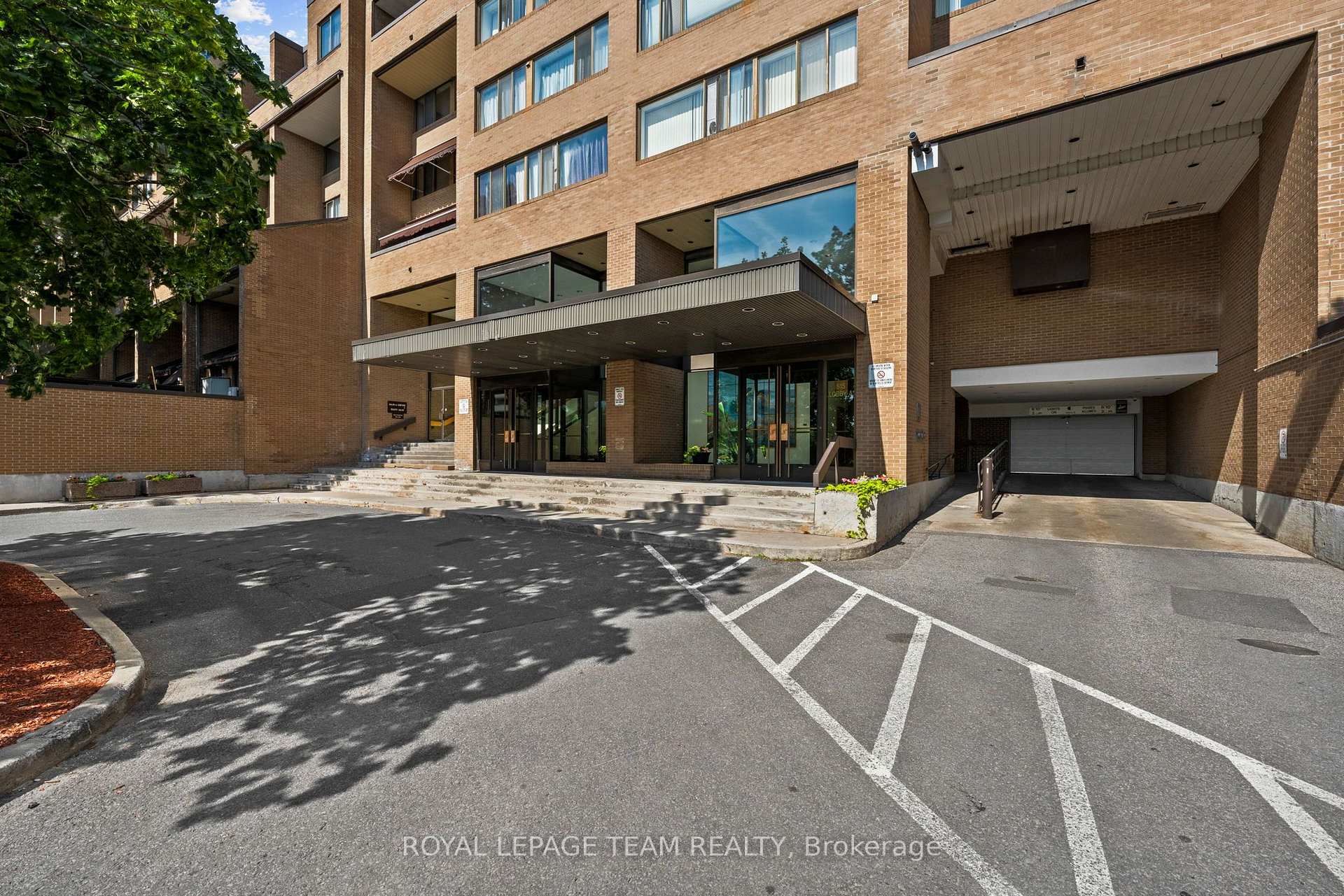 Photo 6 of Unit 912, 515 St Laurent Boulevard, Ottawa, Viscount Alexander Park — HOMEH