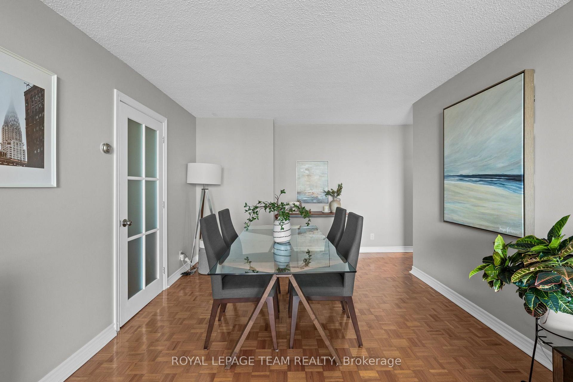 Photo 19 of Unit 912, 515 St Laurent Boulevard, Ottawa, Viscount Alexander Park — HOMEH