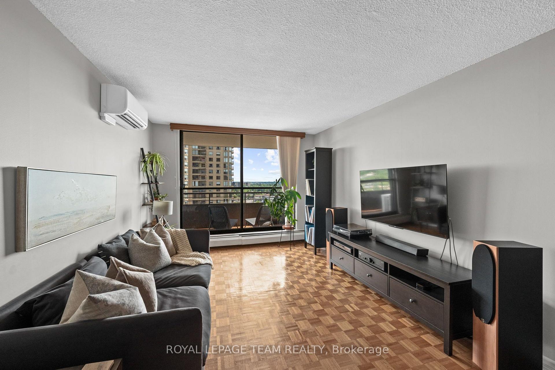 Photo 20 of Unit 912, 515 St Laurent Boulevard, Ottawa, Viscount Alexander Park — HOMEH