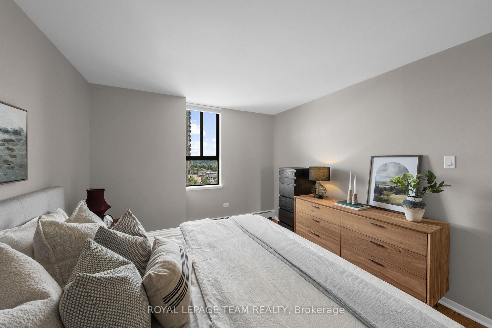 Photo 25 of Unit 912, 515 St Laurent Boulevard, Ottawa, Viscount Alexander Park — HOMEH