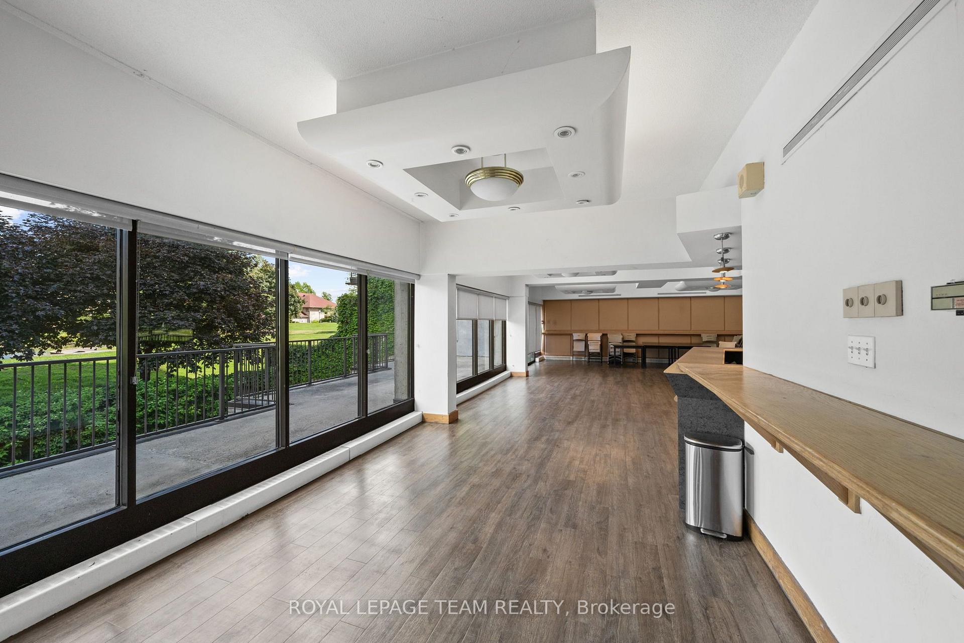 Photo 36 of Unit 912, 515 St Laurent Boulevard, Ottawa, Viscount Alexander Park — HOMEH