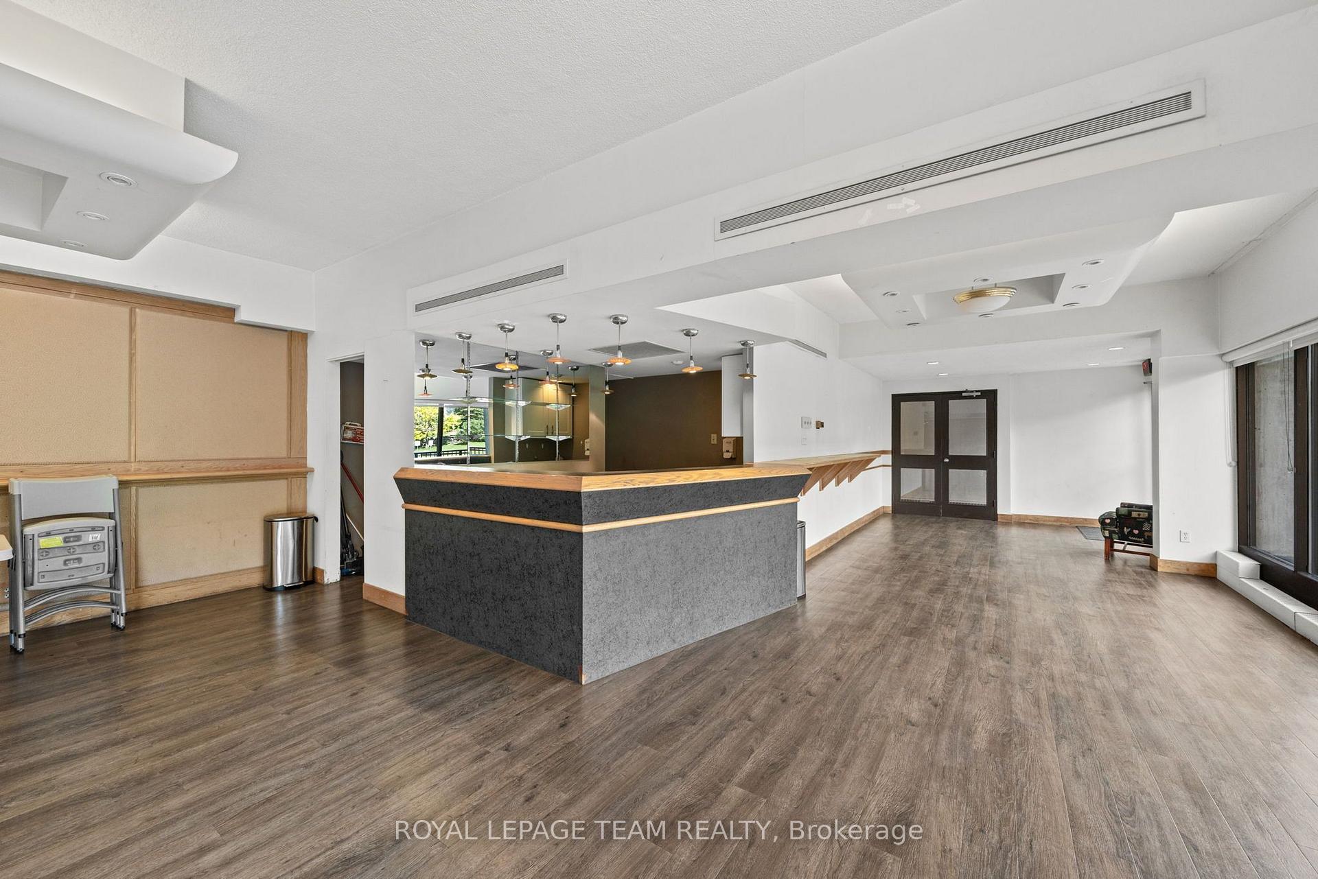 Photo 37 of Unit 912, 515 St Laurent Boulevard, Ottawa, Viscount Alexander Park — HOMEH