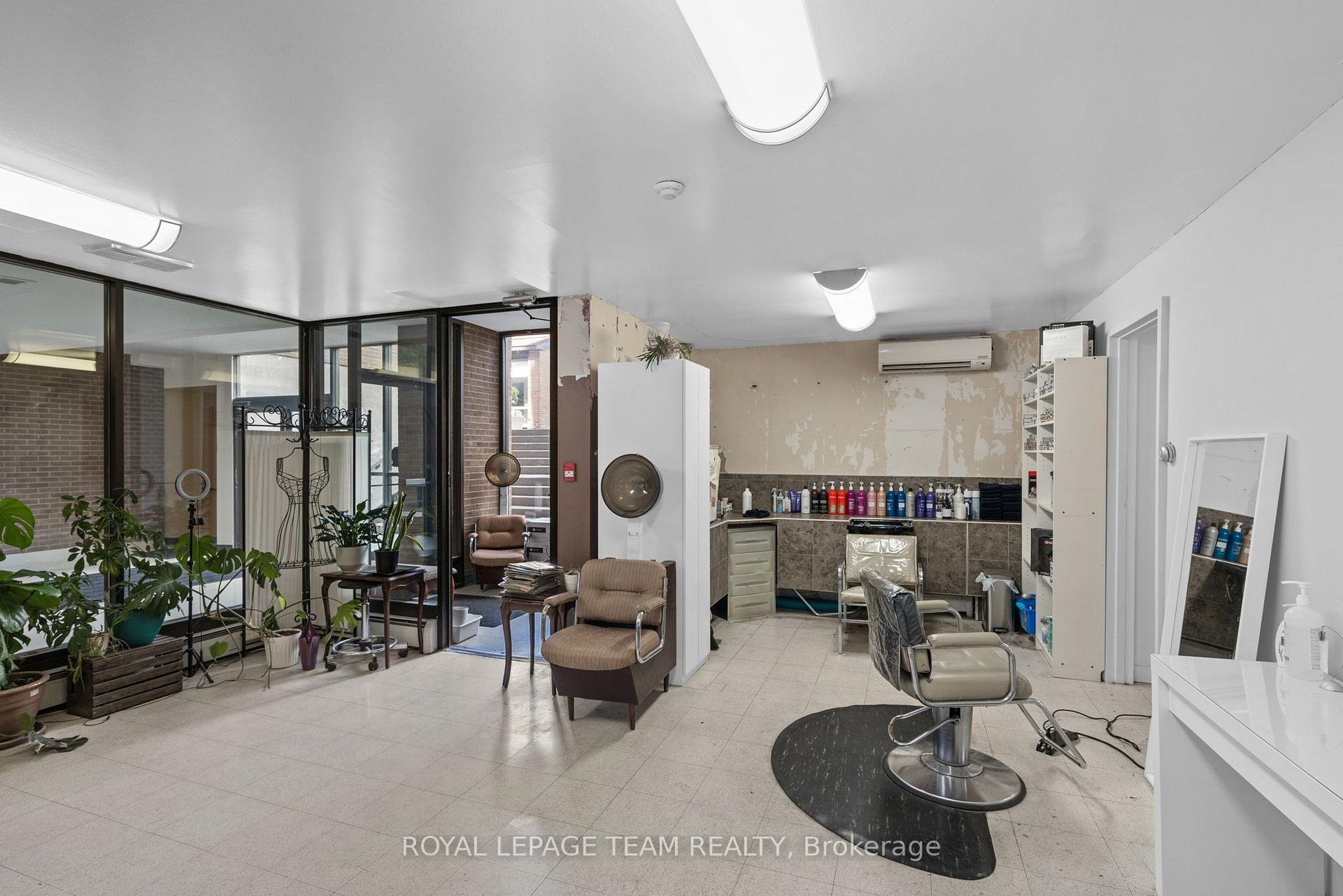 Photo 43 of Unit 912, 515 St Laurent Boulevard, Ottawa, Viscount Alexander Park — HOMEH