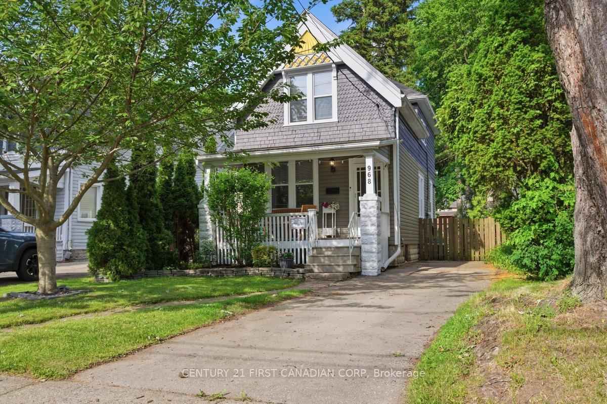 Front of 968 Colborne Street