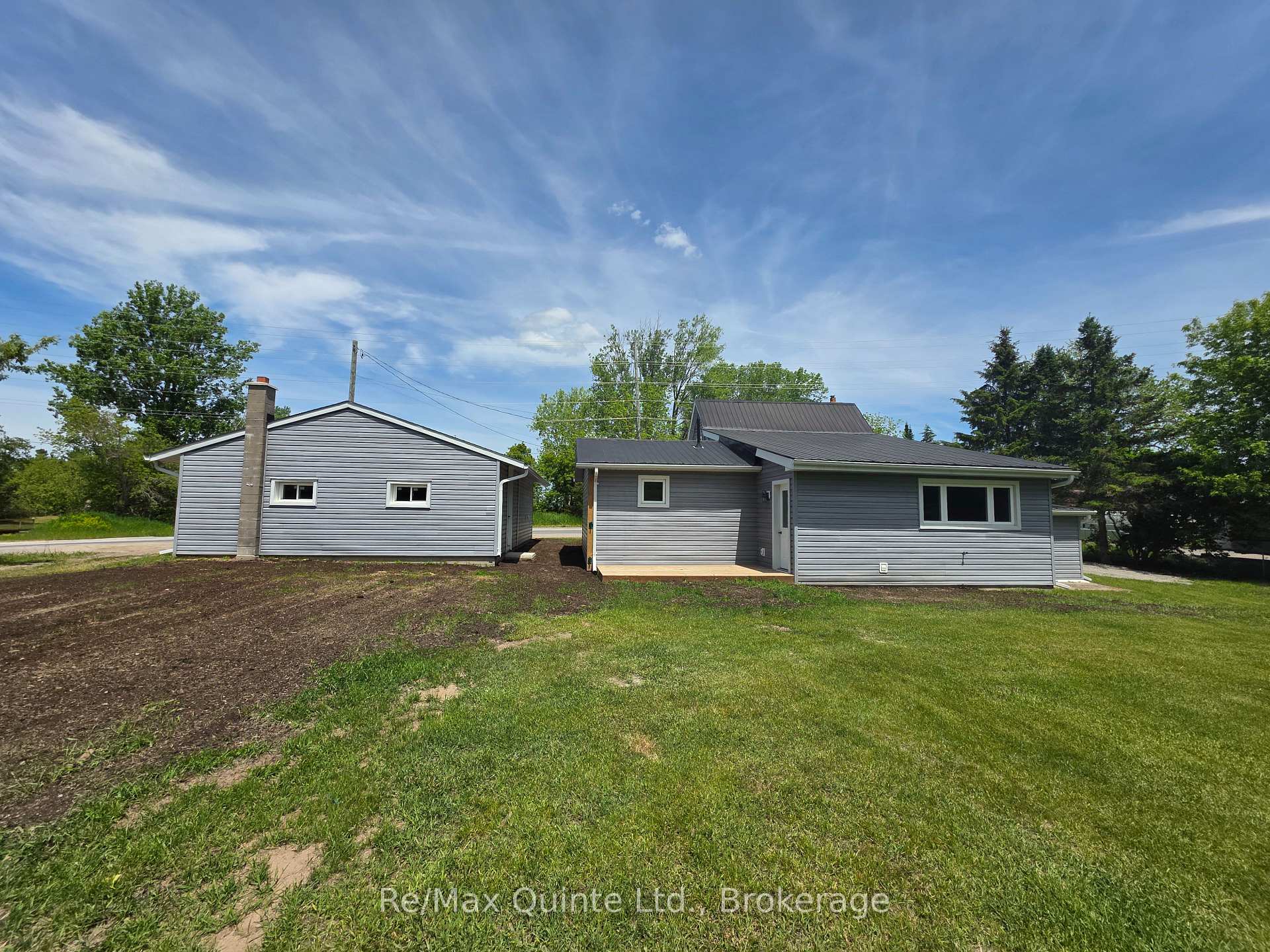 Photo 4 of 61 County Road 1, Prince Edward County, Hallowell Ward — HOMEH