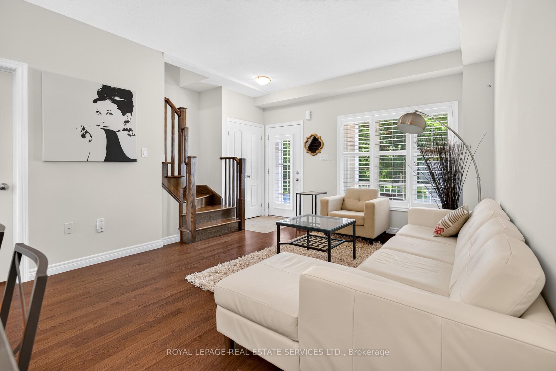 Photo 5 of 113 Liddycoat Lane, Hamilton, Ancaster — HOMEH