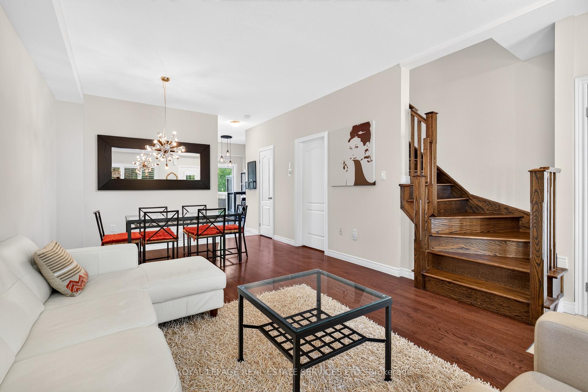 Photo 8 of 113 Liddycoat Lane, Hamilton, Ancaster — HOMEH