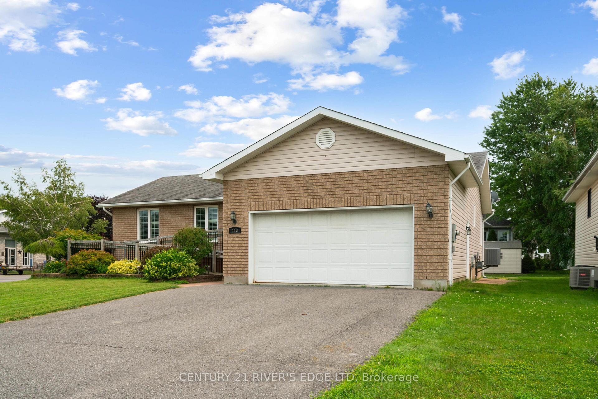 Photo 3 of 113 Blake's Crescent, South Dundas, Morrisburg — HOMEH