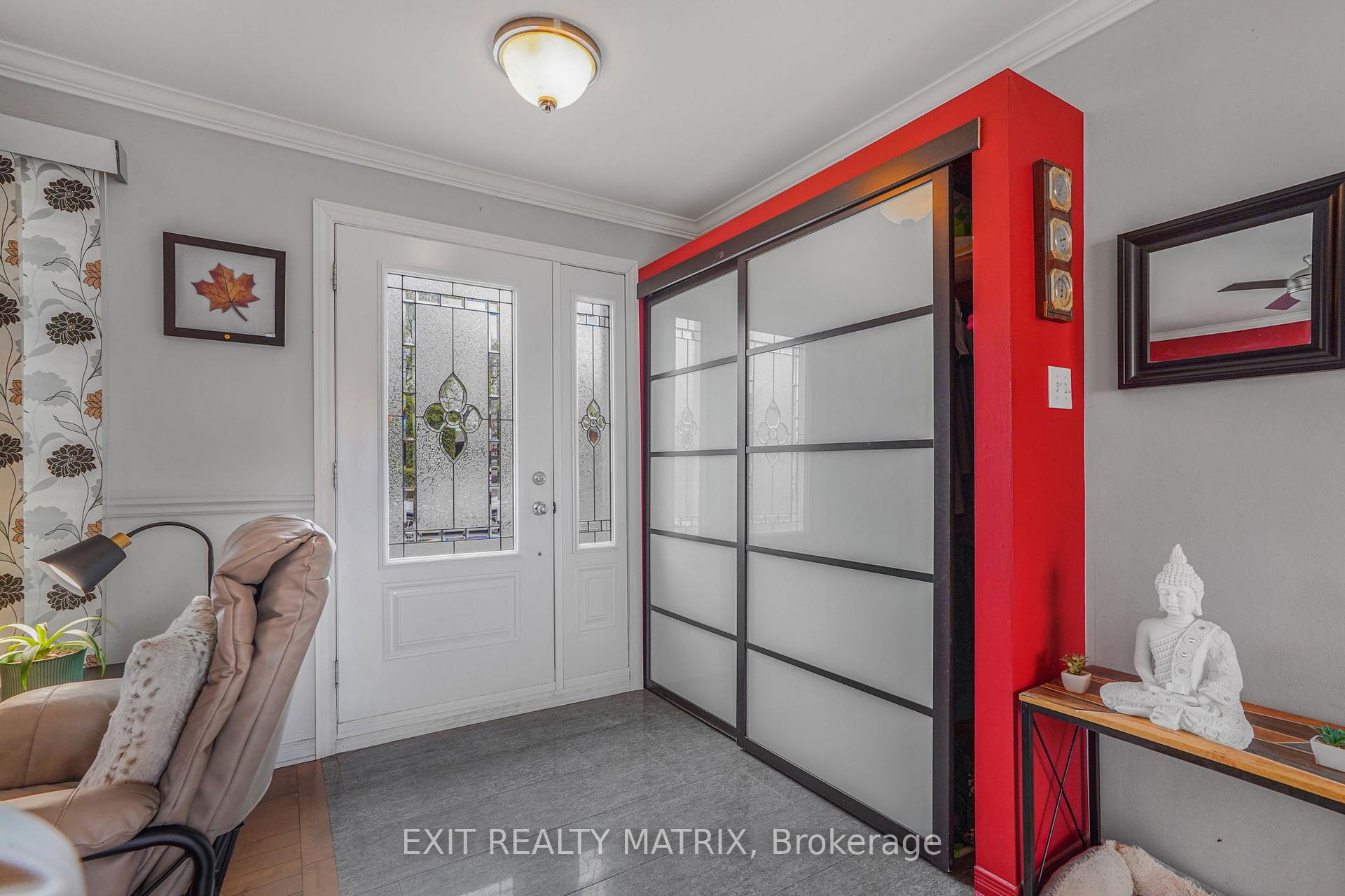 Photo 4 of 916 King St Street, Champlain, L'Orignal — HOMEH