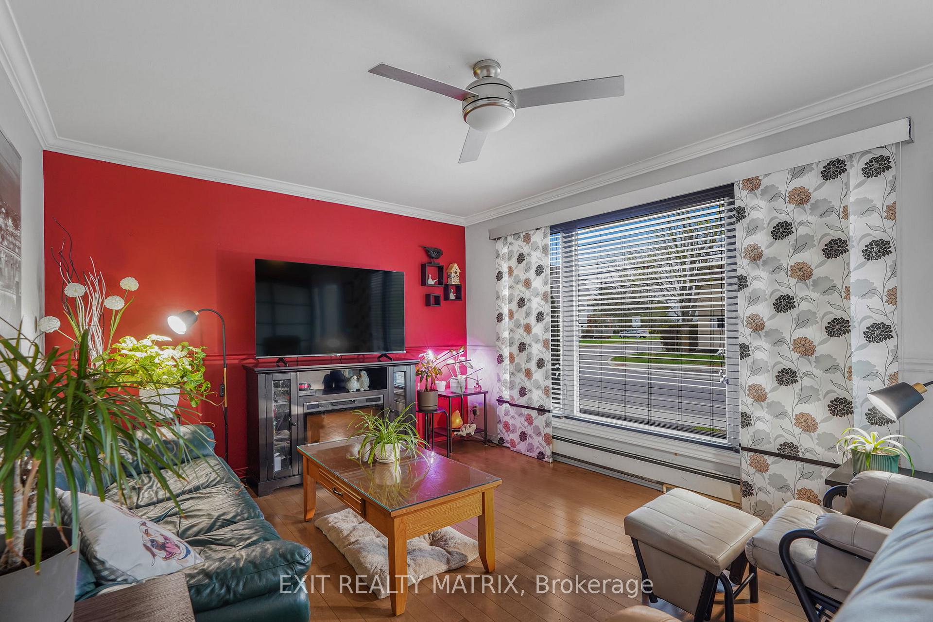 Photo 5 of 916 King St Street, Champlain, L'Orignal — HOMEH