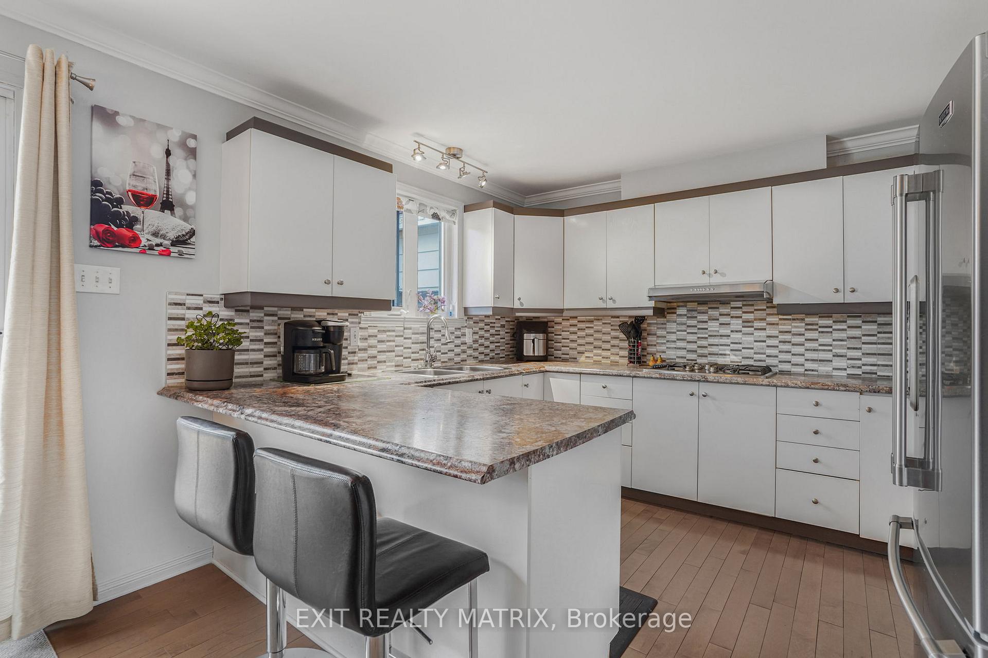 Photo 7 of 916 King St Street, Champlain, L'Orignal — HOMEH