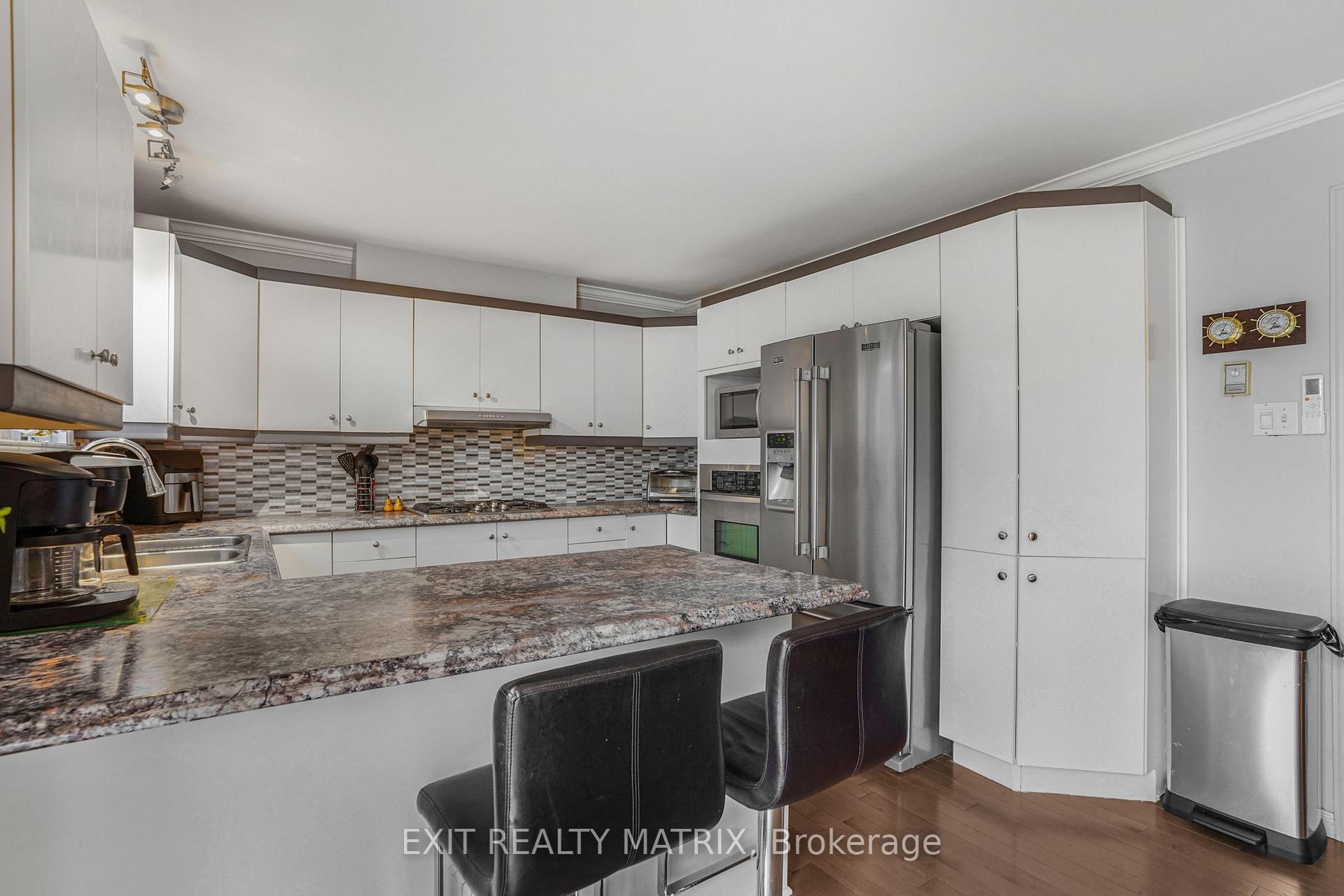 Photo 8 of 916 King St Street, Champlain, L'Orignal — HOMEH