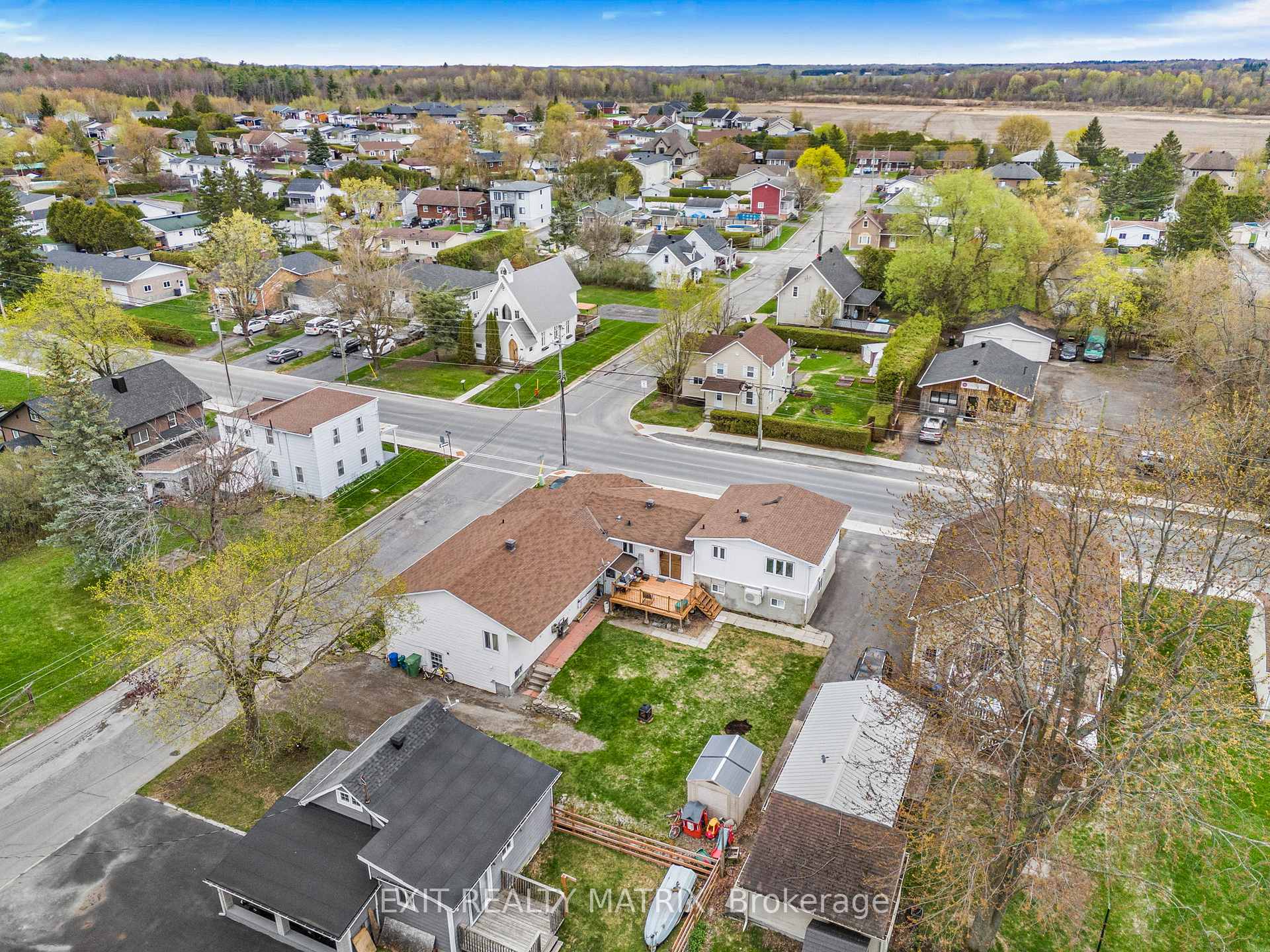 Photo 38 of 916 King St Street, Champlain, L'Orignal — HOMEH