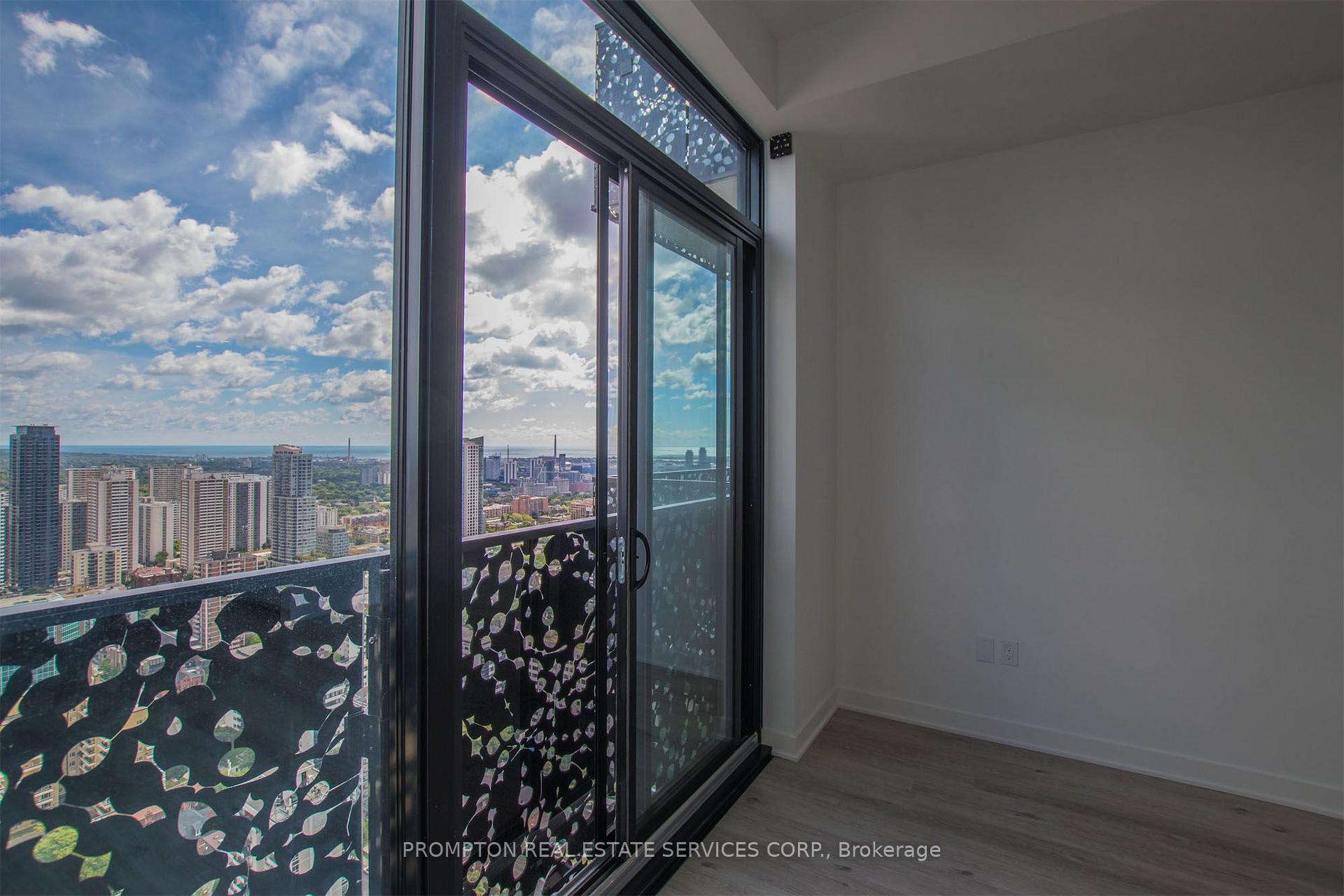 Photo 2 of Unit 3913, 55 Chales Street E, Toronto, Church-Yonge Corridor — HOMEH