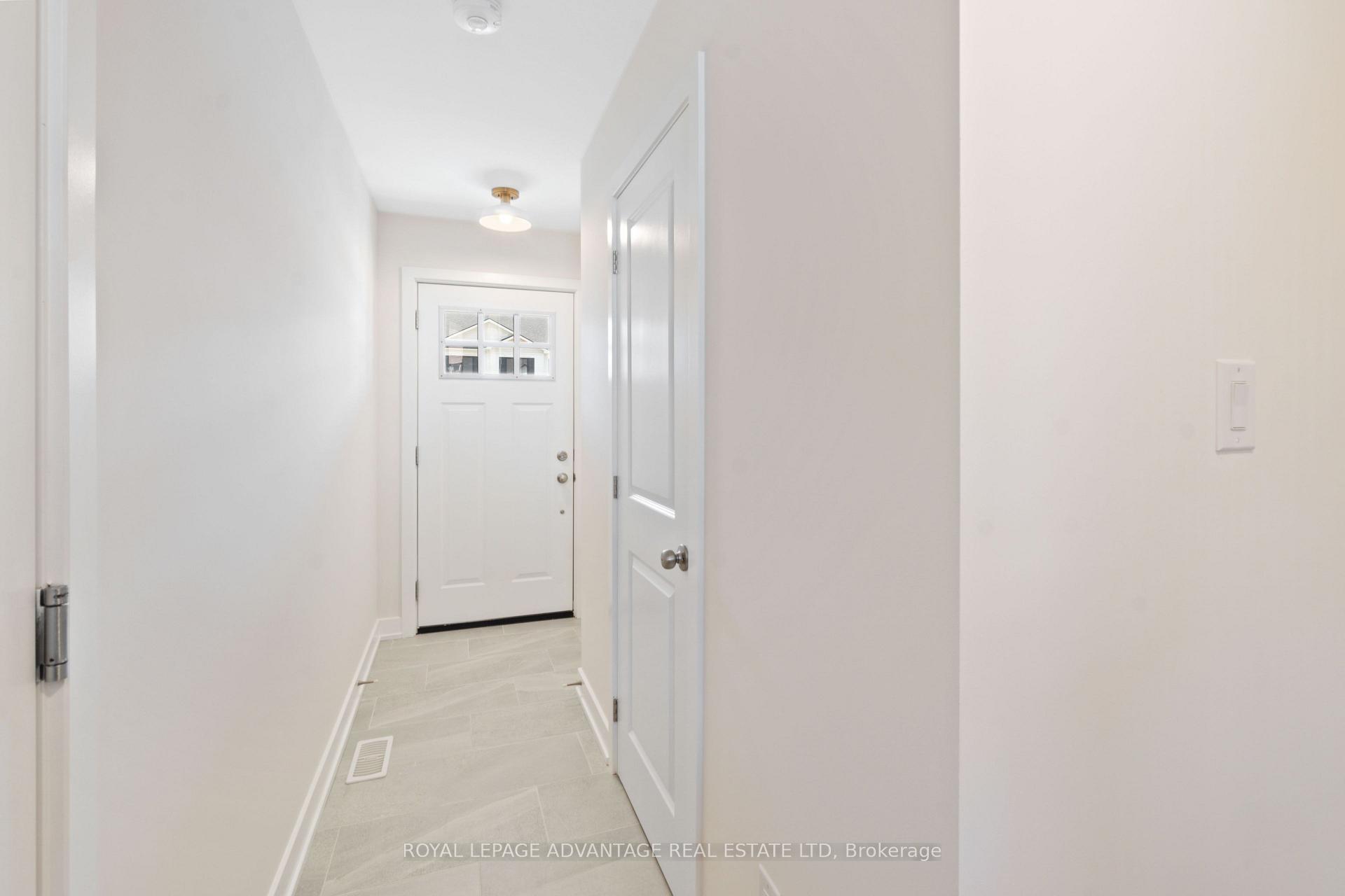 Photo 4 of 35 Whitcomb Crescent, Smiths Falls, Smiths Falls — HOMEH