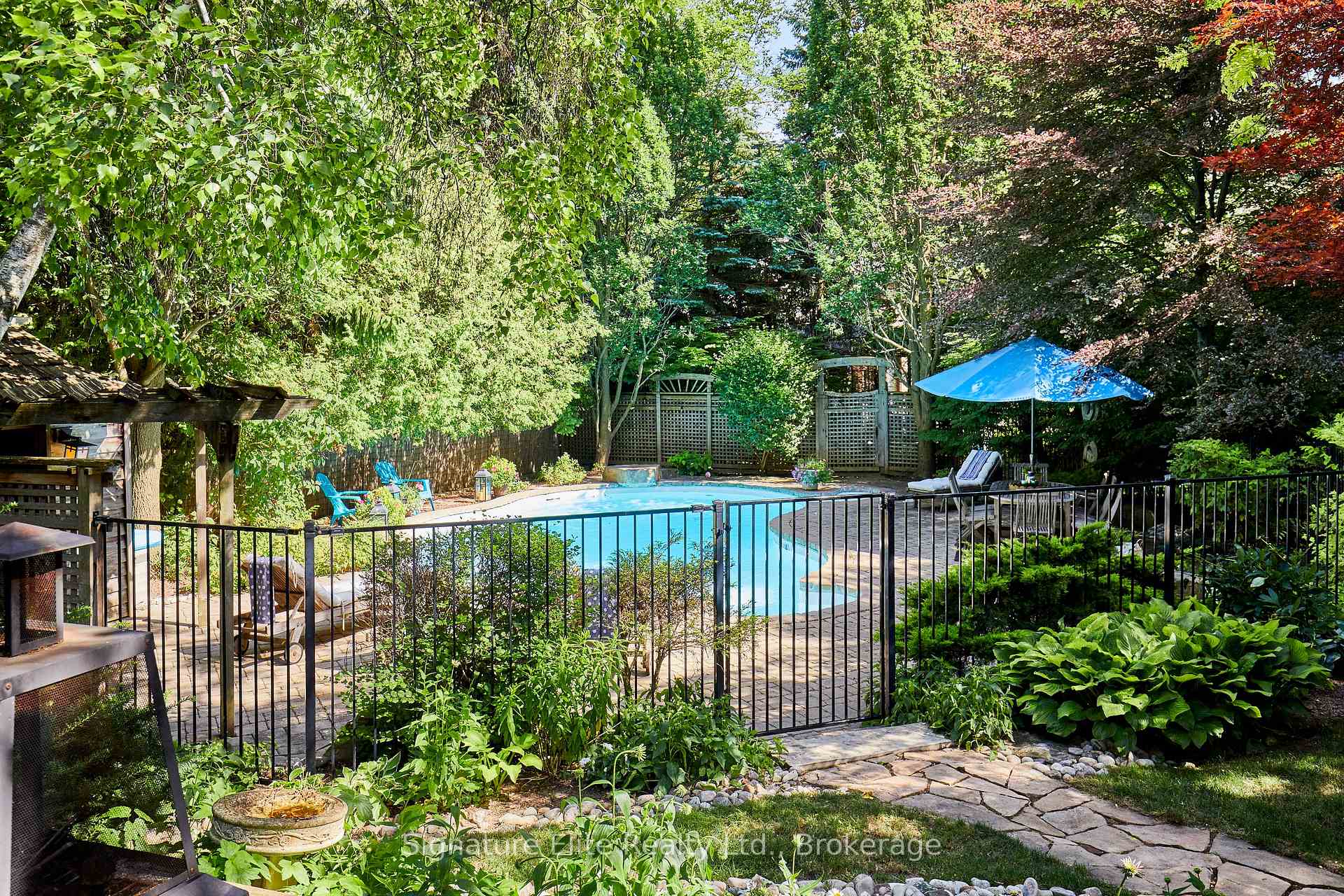 Photo 3 of 1 Pine Ridge Drive, Scarborough, Cliffcrest — HOMEH
