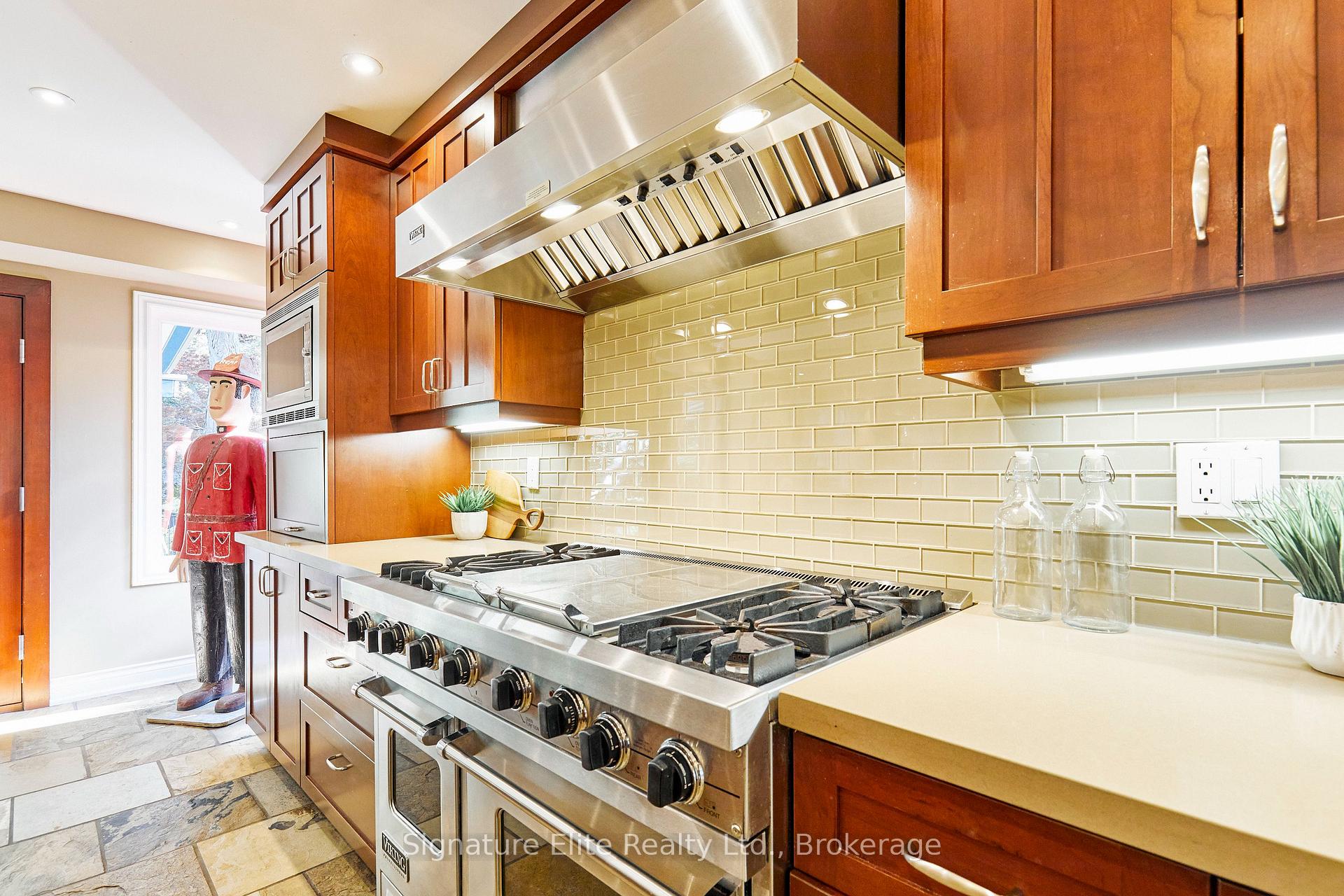 Photo 14 of 1 Pine Ridge Drive, Scarborough, Cliffcrest — HOMEH