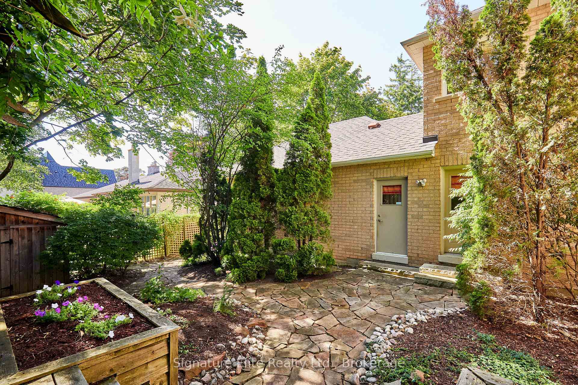 Photo 25 of 1 Pine Ridge Drive, Scarborough, Cliffcrest — HOMEH