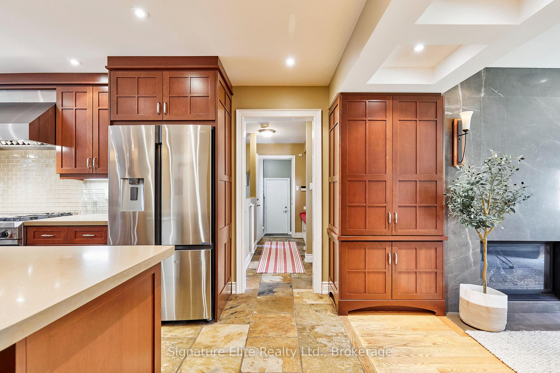 Photo 33 of 1 Pine Ridge Drive, Scarborough, Cliffcrest — HOMEH