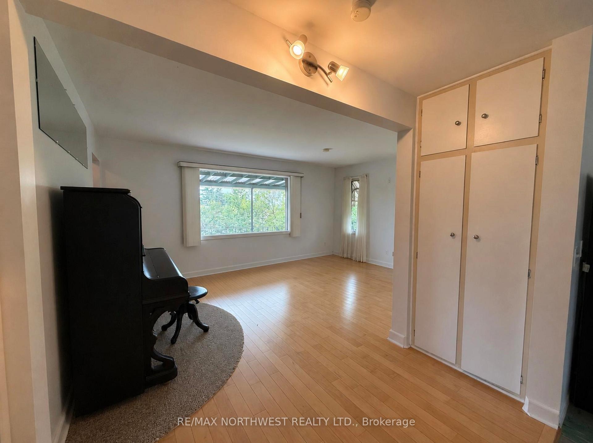 Photo 5 of 528 Eighth Street, Kenora, Keewatin — HOMEH