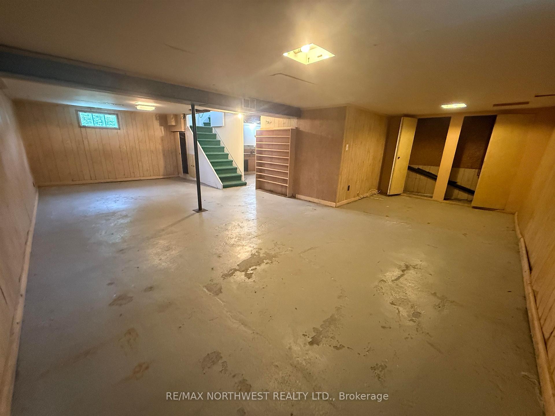 Photo 14 of 528 Eighth Street, Kenora, Keewatin — HOMEH