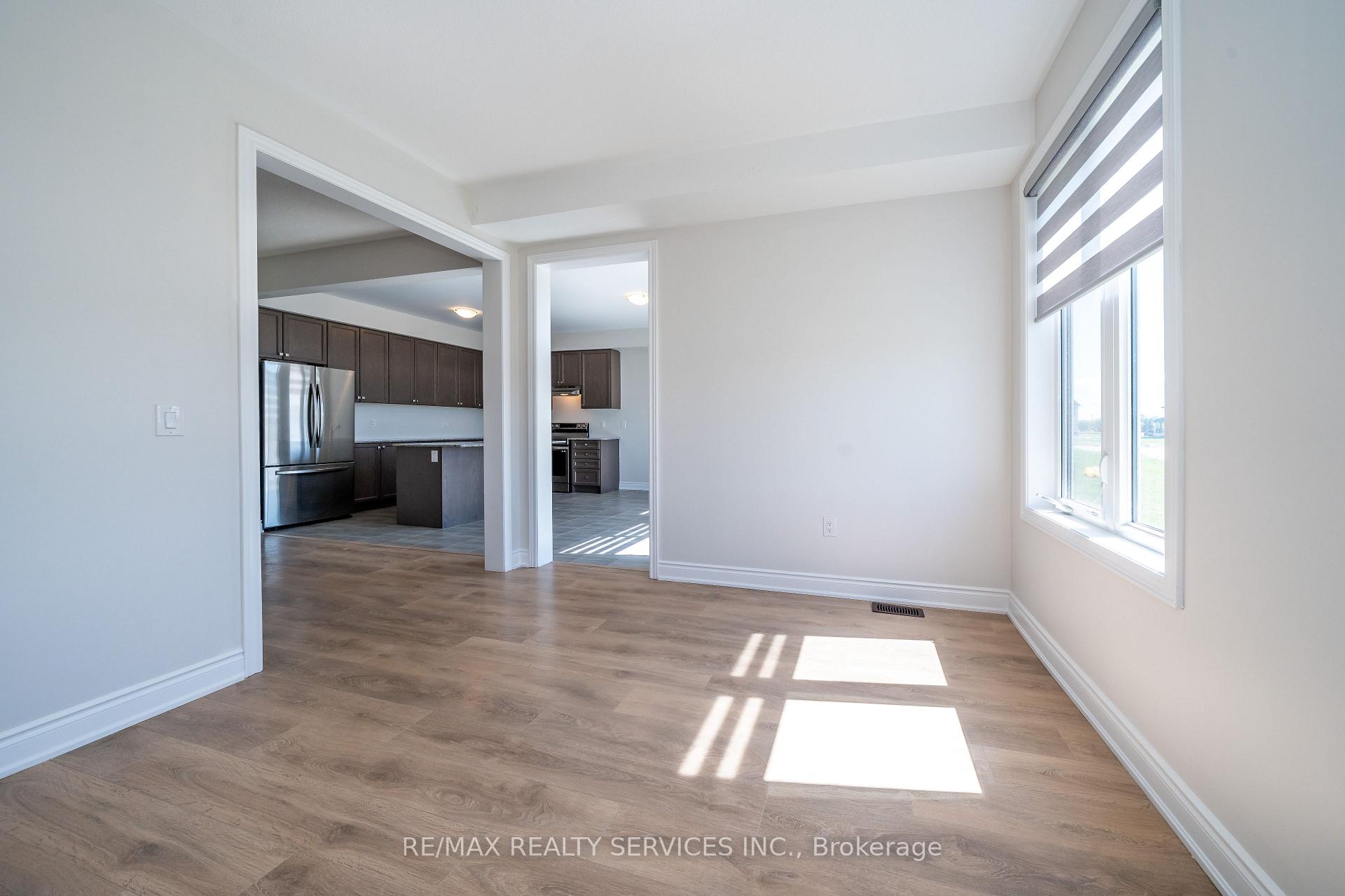 Photo 9 of 41 Union Boulevard, Wasaga Beach — HOMEH