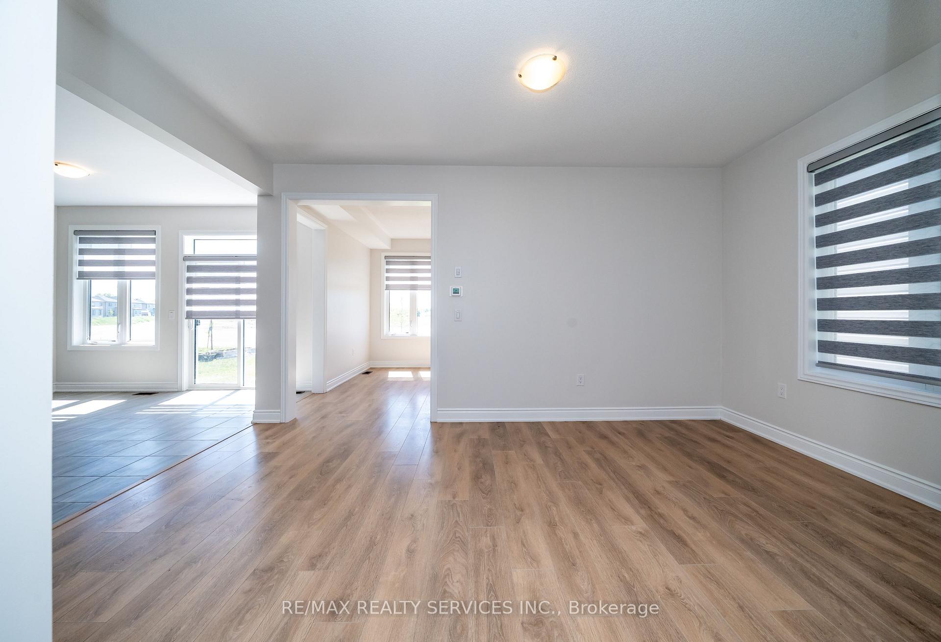 Photo 11 of 41 Union Boulevard, Wasaga Beach — HOMEH
