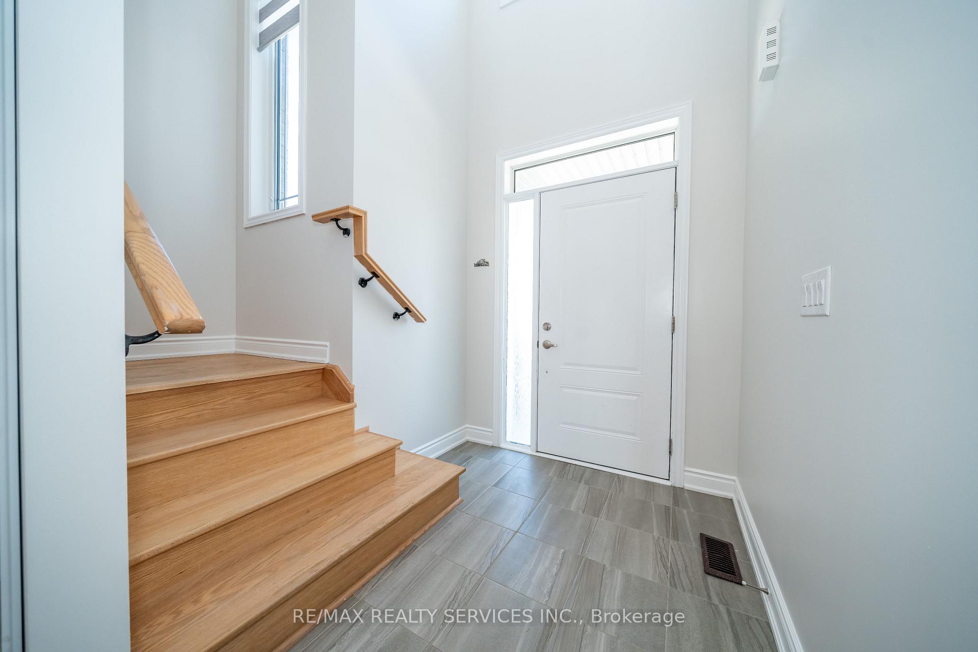 Photo 15 of 41 Union Boulevard, Wasaga Beach — HOMEH