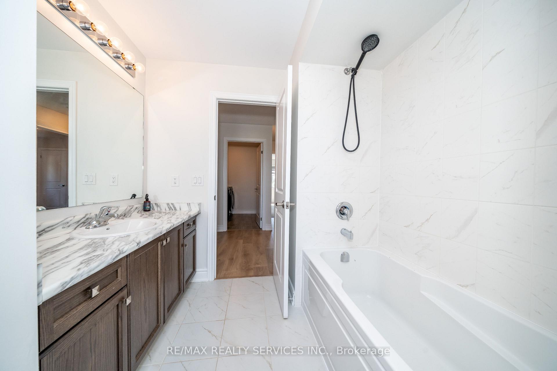 Photo 21 of 41 Union Boulevard, Wasaga Beach — HOMEH