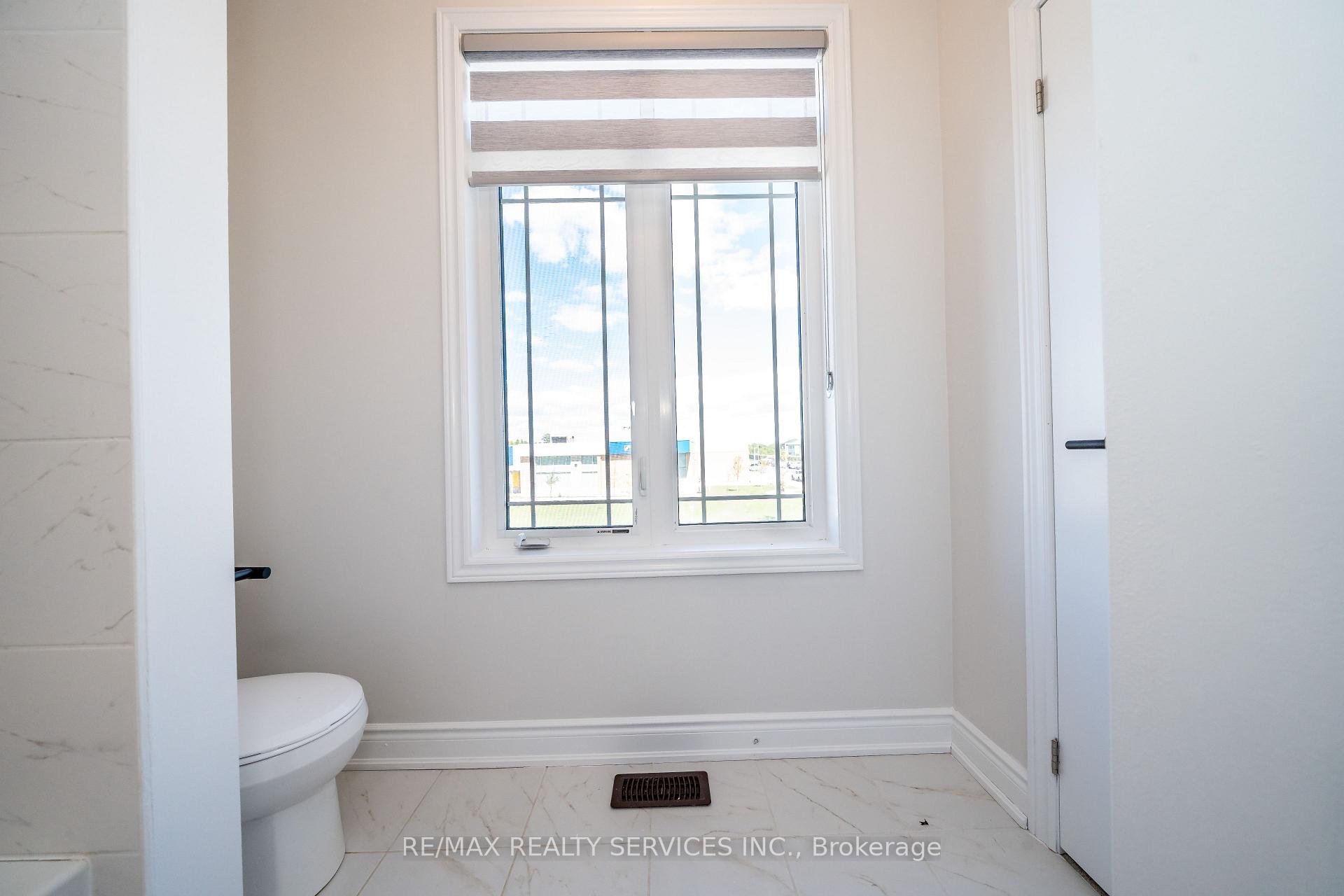 Photo 22 of 41 Union Boulevard, Wasaga Beach — HOMEH