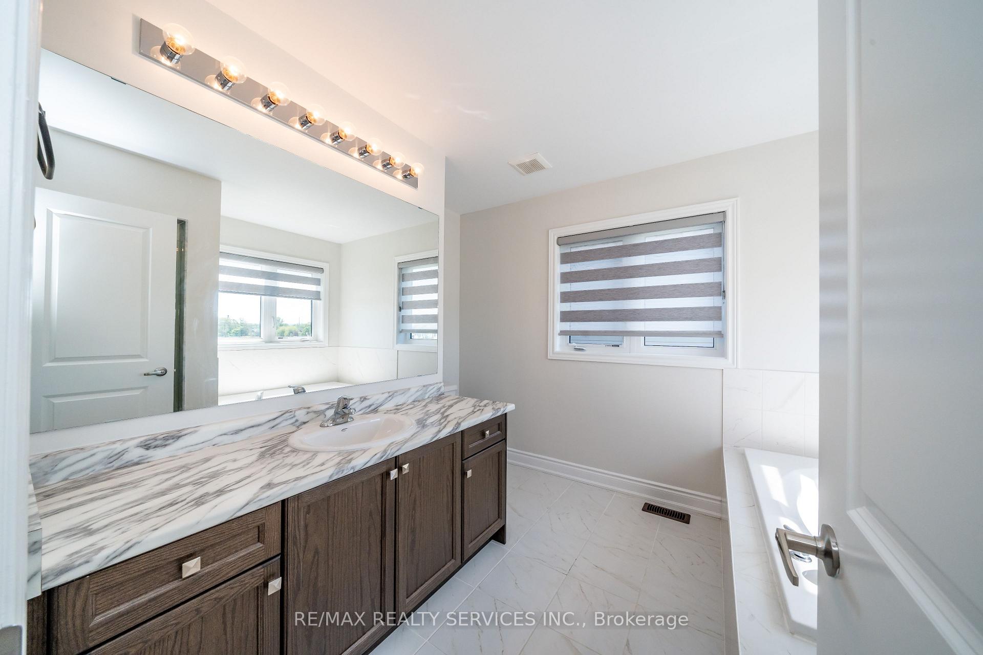 Photo 38 of 41 Union Boulevard, Wasaga Beach — HOMEH