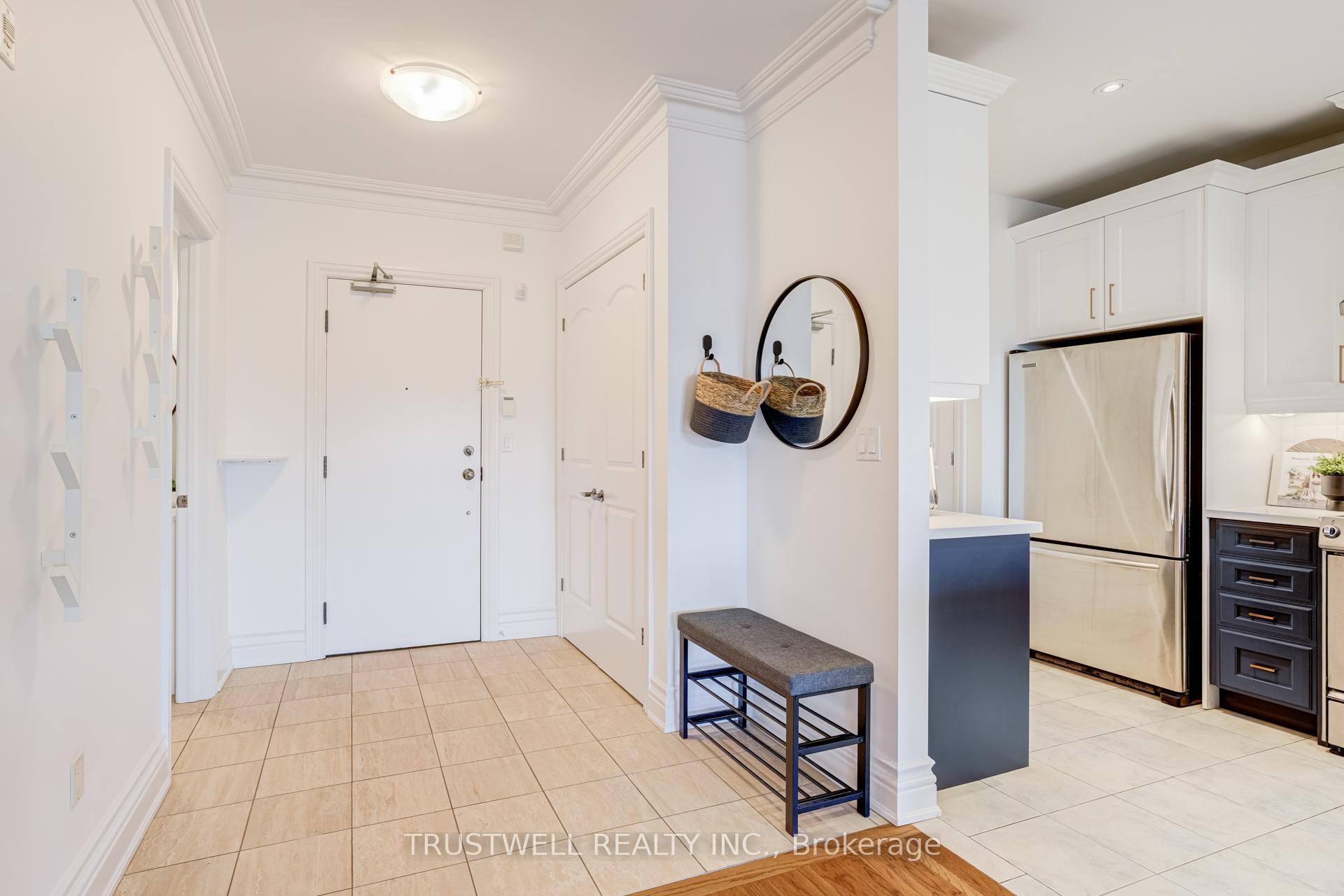 Photo 2 of Unit 303, 1 Verclaire Gate, Markham, Unionville — HOMEH