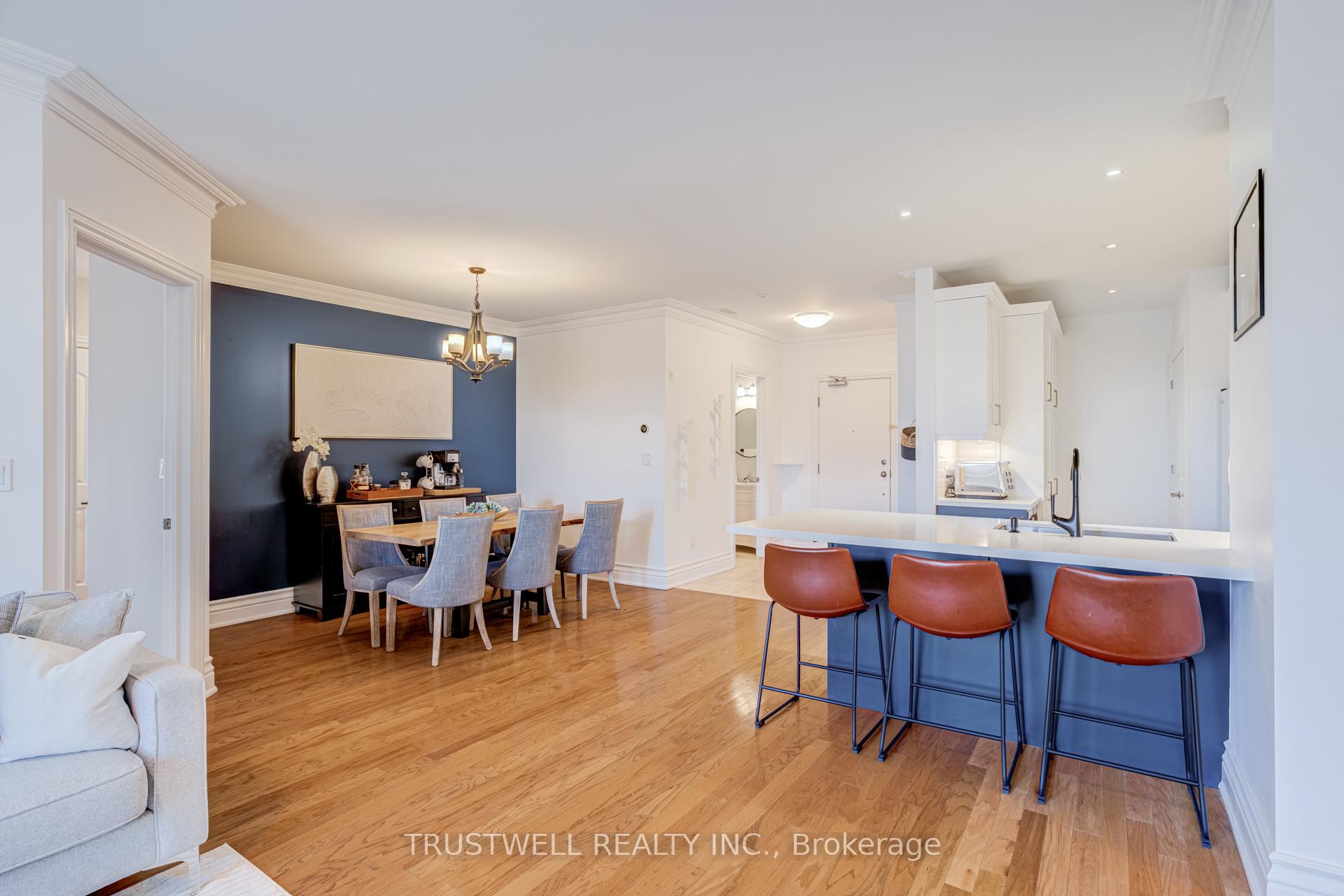 Photo 3 of Unit 303, 1 Verclaire Gate, Markham, Unionville — HOMEH