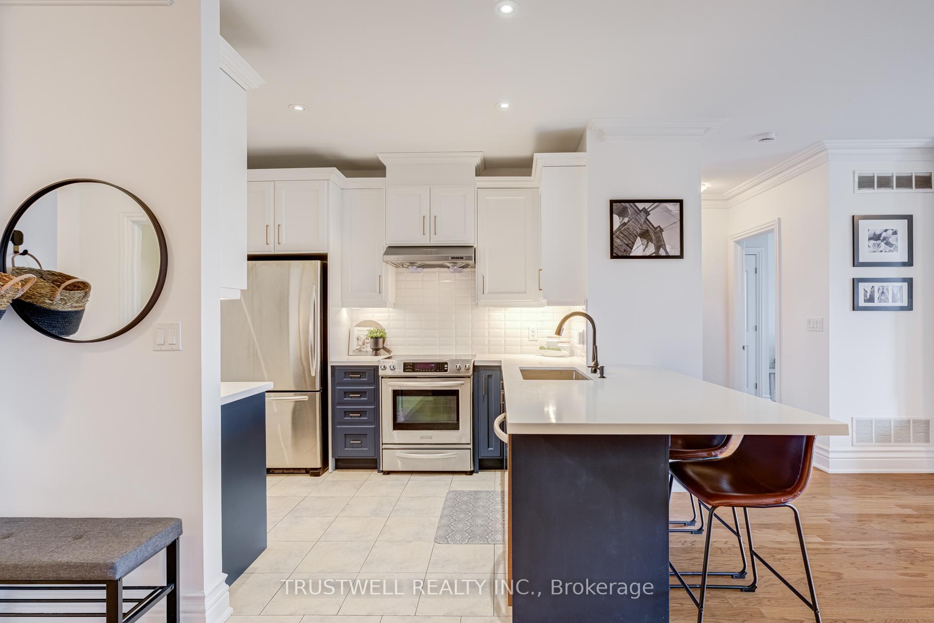 Photo 5 of Unit 303, 1 Verclaire Gate, Markham, Unionville — HOMEH