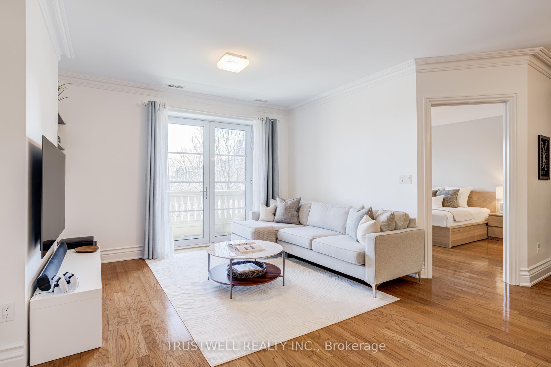 Photo 8 of Unit 303, 1 Verclaire Gate, Markham, Unionville — HOMEH